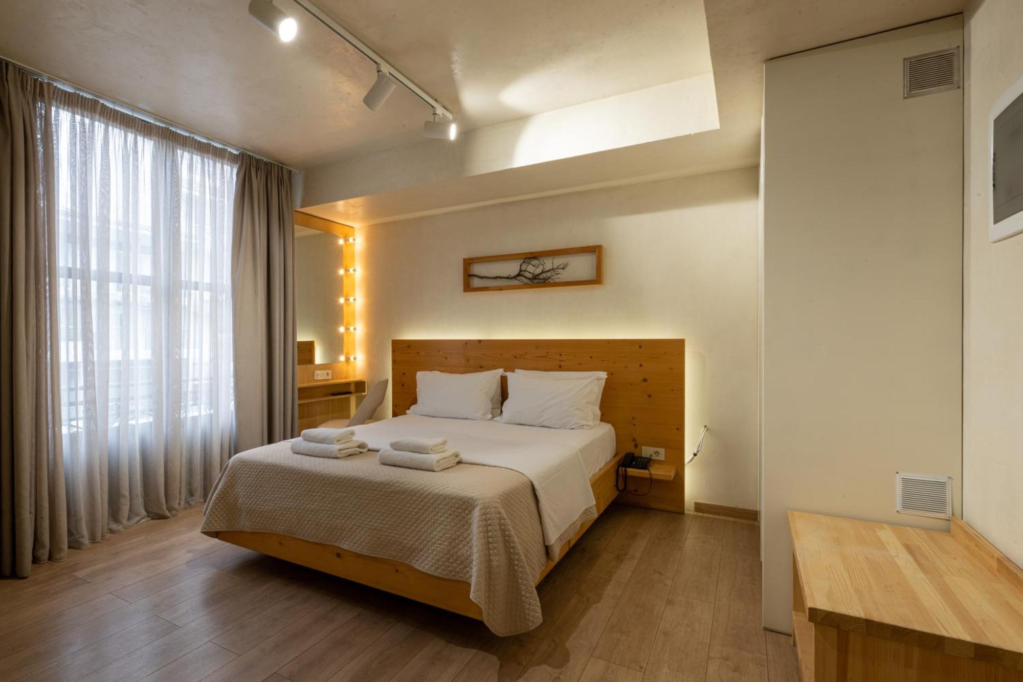 Panellinion Luxury Rooms Kalamata Exterior photo