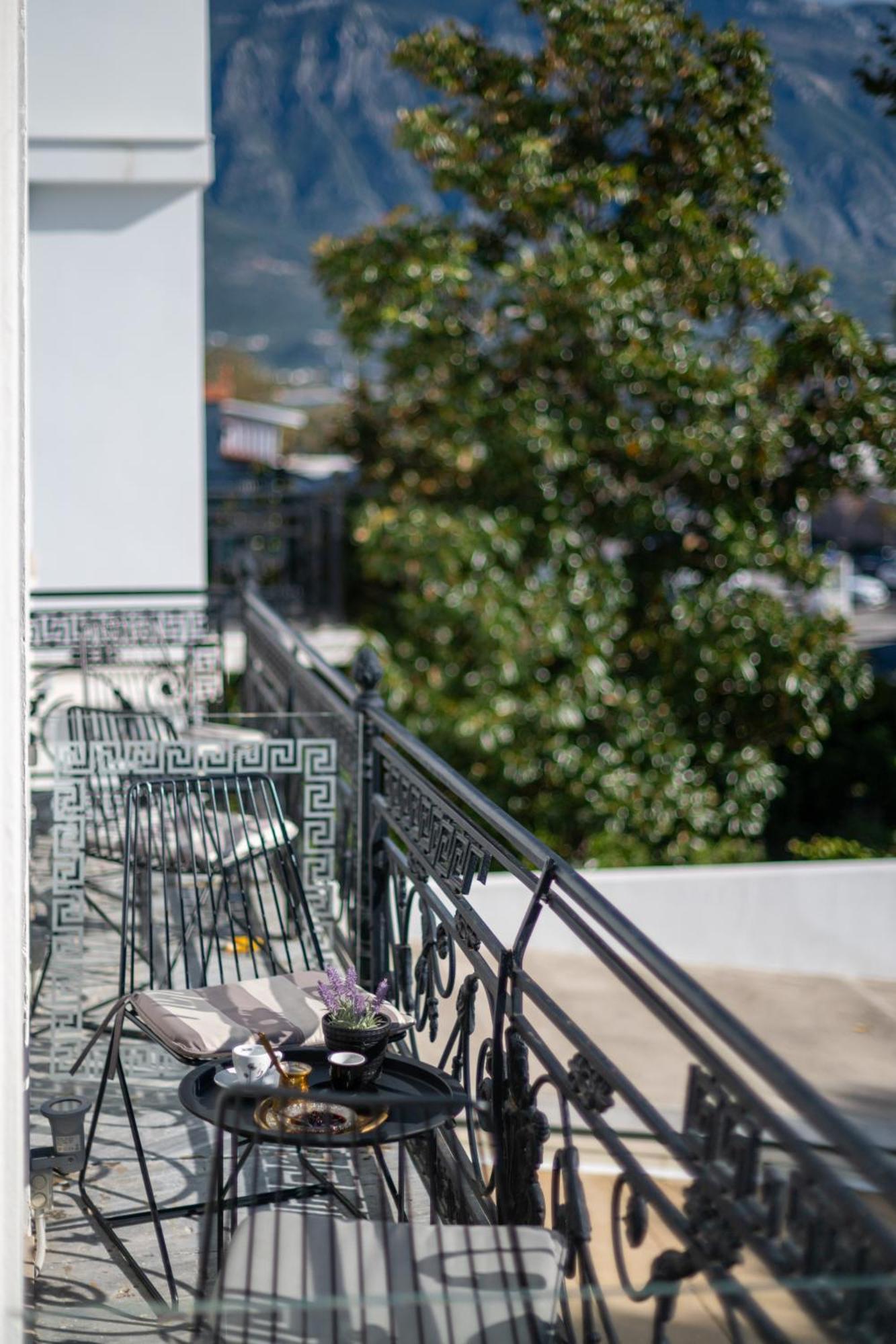 Panellinion Luxury Rooms Kalamata Exterior photo